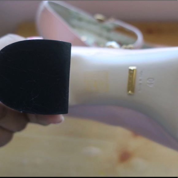 Pink Gucci Heels - Picture 4 of 10